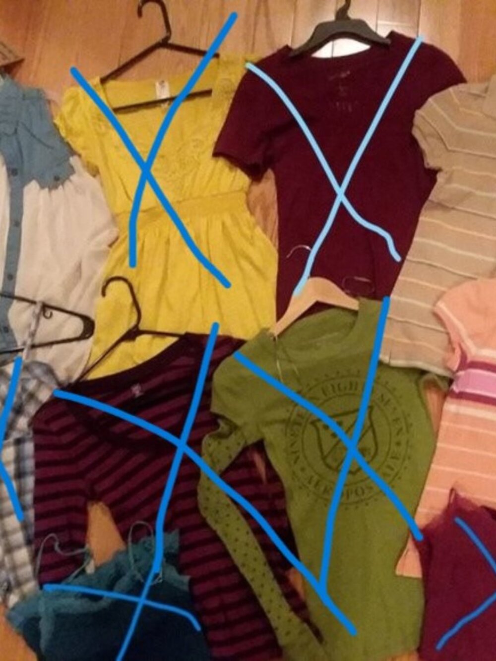 Lot of 5 Women's Shirts - Dream Out Loud and American Eagle